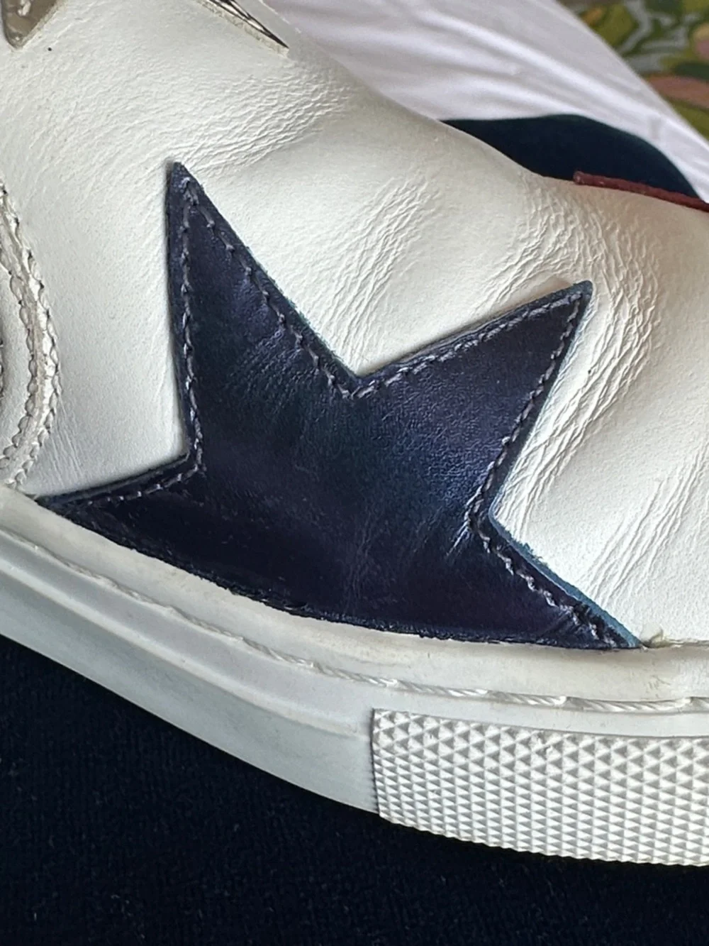 G/FORE White Slip-On Sneakers with Red, Silver & Navy Star . Runs small - Picture 4 of 7